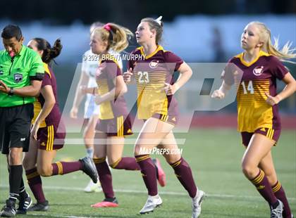 Thumbnail 1 in Niwot @ Windsor (CHSAA 4A Playoffs - Rd 1) photogallery.