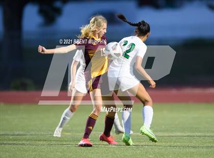 Thumbnail 1 in Niwot @ Windsor (CHSAA 4A Playoffs - Rd 1) photogallery.
