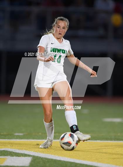 Thumbnail 3 in Niwot @ Windsor (CHSAA 4A Playoffs - Rd 1) photogallery.