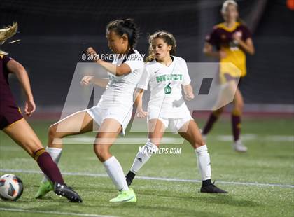 Thumbnail 2 in Niwot @ Windsor (CHSAA 4A Playoffs - Rd 1) photogallery.