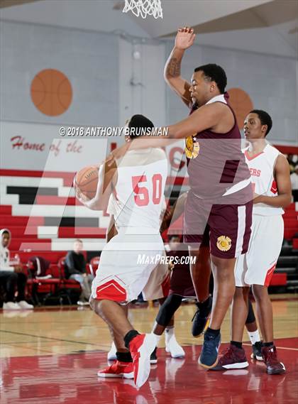 Thumbnail 2 in Encina Prep @ Cordova (Cordova Christmas Classic) photogallery.