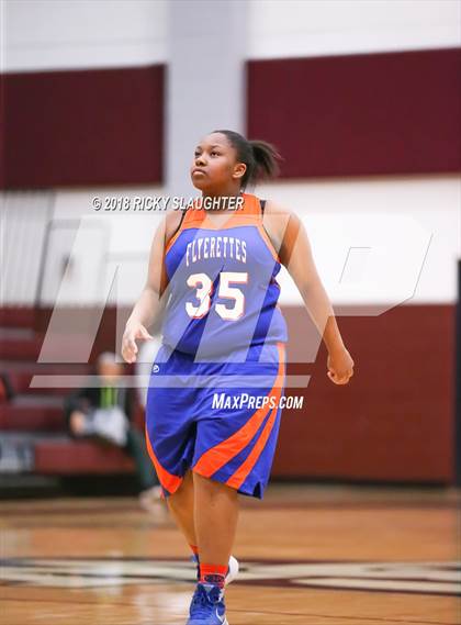 Thumbnail 3 in East St. Louis vs Belleville West photogallery.