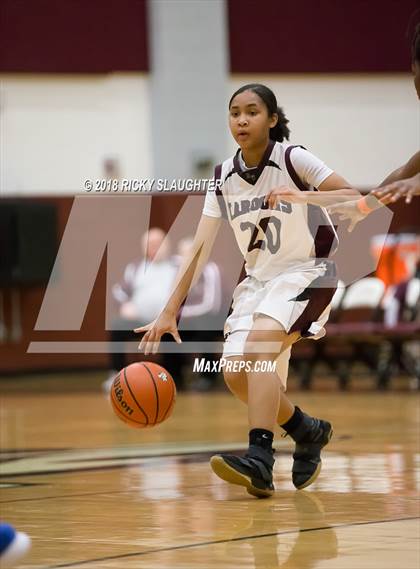 Thumbnail 1 in East St. Louis vs Belleville West photogallery.