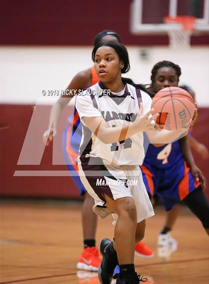 Thumbnail 1 in East St. Louis vs Belleville West photogallery.