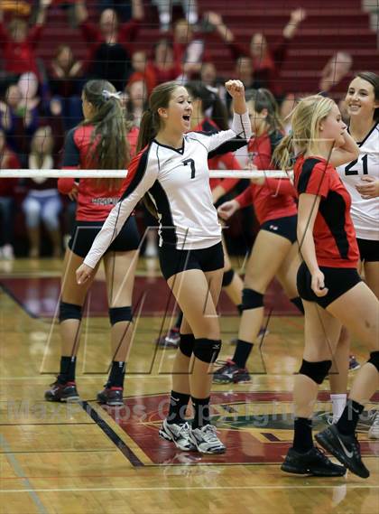 Thumbnail 2 in Carondelet @ Redwood (CIF NCS D2 Final) photogallery.