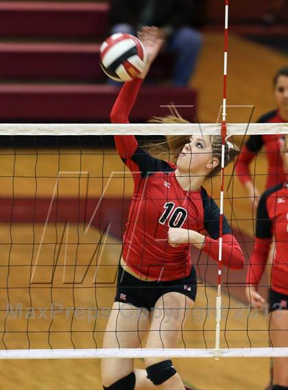 Thumbnail 2 in Carondelet @ Redwood (CIF NCS D2 Final) photogallery.