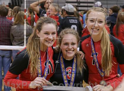 Thumbnail 3 in Carondelet @ Redwood (CIF NCS D2 Final) photogallery.