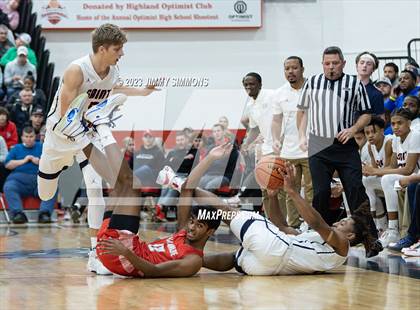 Thumbnail 1 in St. Rita vs. Chaminade (Highland Shootout) photogallery.