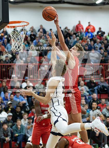 Thumbnail 2 in St. Rita vs. Chaminade (Highland Shootout) photogallery.