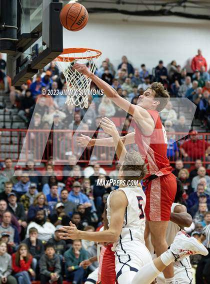 Thumbnail 3 in St. Rita vs. Chaminade (Highland Shootout) photogallery.