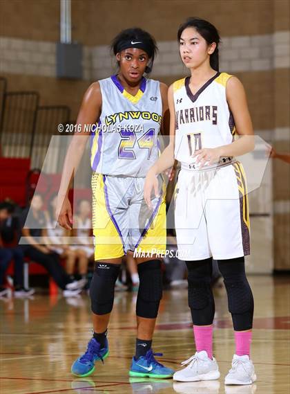 Thumbnail 1 in Lynwood vs. West Torrance (Battle of the Beach) photogallery.