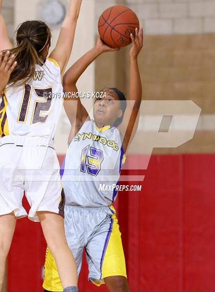 Thumbnail 1 in Lynwood vs. West Torrance (Battle of the Beach) photogallery.