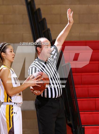 Thumbnail 3 in Lynwood vs. West Torrance (Battle of the Beach) photogallery.