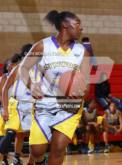 Thumbnail 1 in Lynwood vs. West Torrance (Battle of the Beach) photogallery.