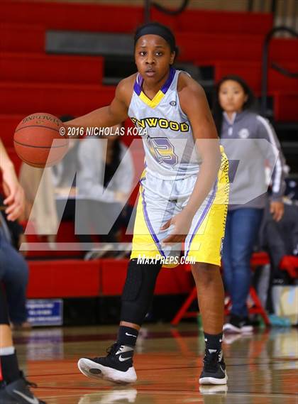 Thumbnail 3 in Lynwood vs. West Torrance (Battle of the Beach) photogallery.