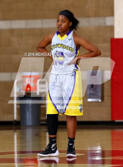 Thumbnail 1 in Lynwood vs. West Torrance (Battle of the Beach) photogallery.