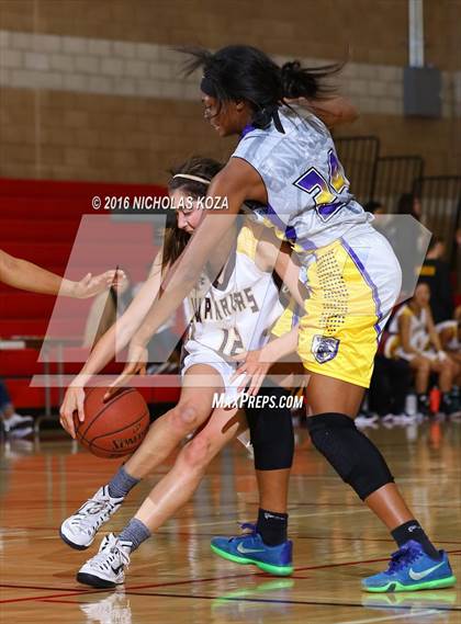 Thumbnail 1 in Lynwood vs. West Torrance (Battle of the Beach) photogallery.