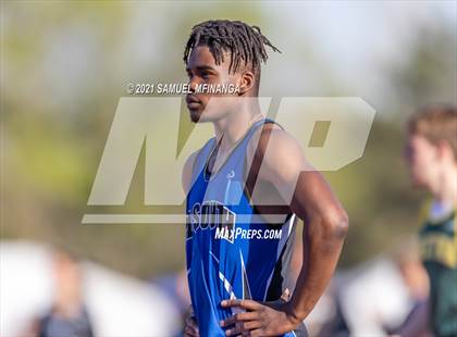 Thumbnail 2 in Metro Conference Track and Field Meet (4X100 Meter) photogallery.