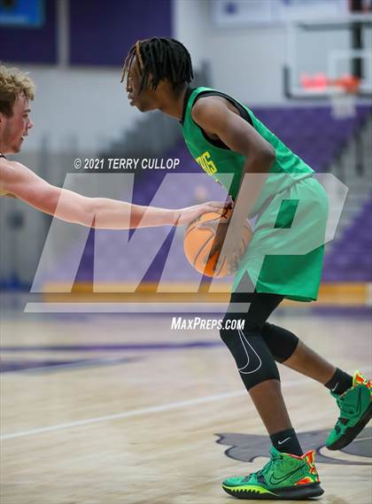 Thumbnail 2 in Kearns vs. Elko (Riverton Holiday Tournament) photogallery.