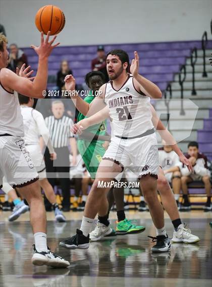 Thumbnail 1 in Kearns vs. Elko (Riverton Holiday Tournament) photogallery.
