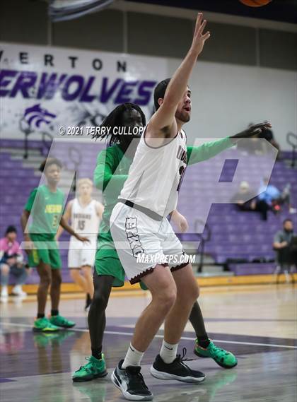 Thumbnail 3 in Kearns vs. Elko (Riverton Holiday Tournament) photogallery.
