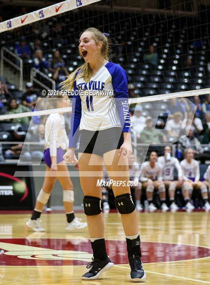 Thumbnail 3 in Beckville vs. Thrall (UIL Volleyball 2A Finals)  photogallery.