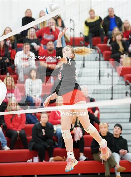 Thumbnail 2 in Anchor Bay @ Romeo (District Final) photogallery.