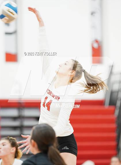 Thumbnail 2 in Anchor Bay @ Romeo (District Final) photogallery.