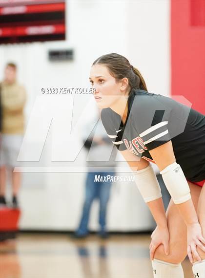 Thumbnail 2 in Anchor Bay @ Romeo (District Final) photogallery.