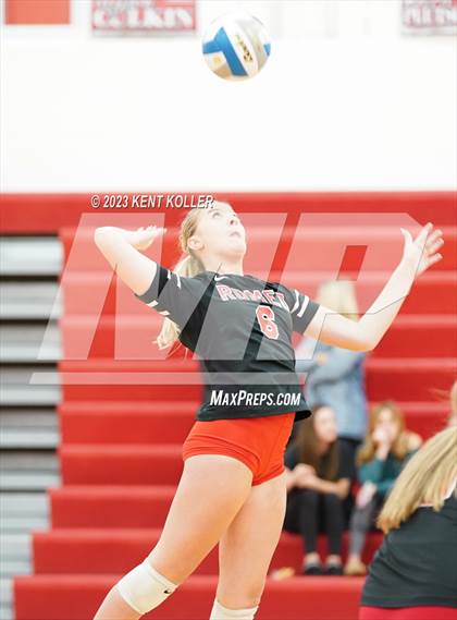 Thumbnail 1 in Anchor Bay @ Romeo (District Final) photogallery.