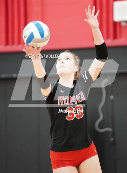 Thumbnail 1 in Anchor Bay @ Romeo (District Final) photogallery.