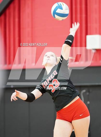 Thumbnail 1 in Anchor Bay @ Romeo (District Final) photogallery.