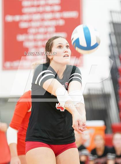 Thumbnail 3 in Anchor Bay @ Romeo (District Final) photogallery.
