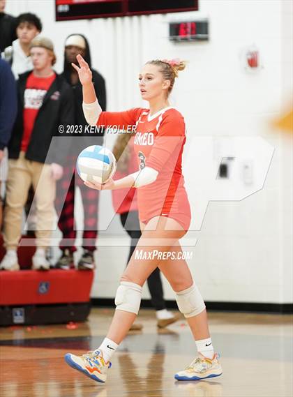 Thumbnail 2 in Anchor Bay @ Romeo (District Final) photogallery.