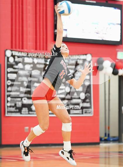 Thumbnail 3 in Anchor Bay @ Romeo (District Final) photogallery.