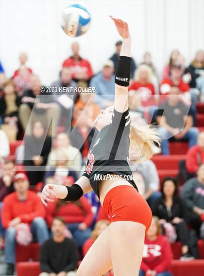 Thumbnail 2 in Anchor Bay @ Romeo (District Final) photogallery.