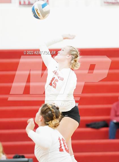 Thumbnail 1 in Anchor Bay @ Romeo (District Final) photogallery.