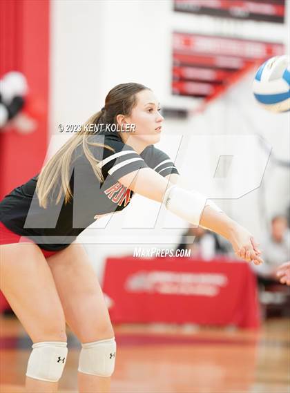 Thumbnail 1 in Anchor Bay @ Romeo (District Final) photogallery.