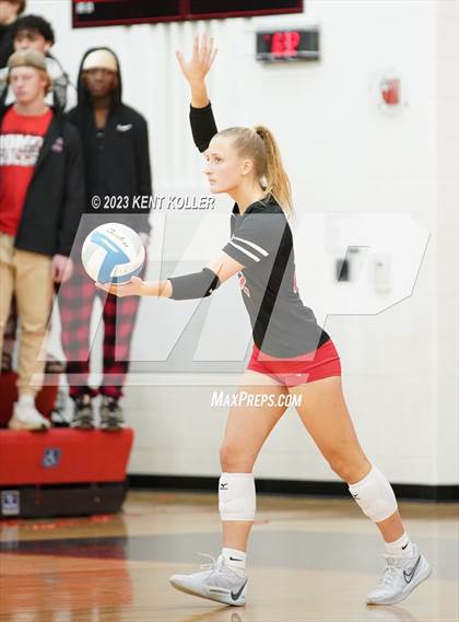 Thumbnail 2 in Anchor Bay @ Romeo (District Final) photogallery.