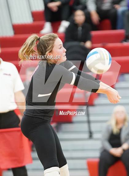 Thumbnail 2 in Anchor Bay @ Romeo (District Final) photogallery.