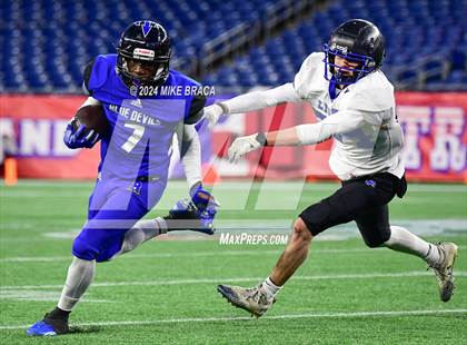 Thumbnail 1 in West Boylston vs Randolph (MIAA Division 8 Final) photogallery.