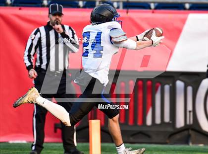 Thumbnail 3 in West Boylston vs Randolph (MIAA Division 8 Final) photogallery.