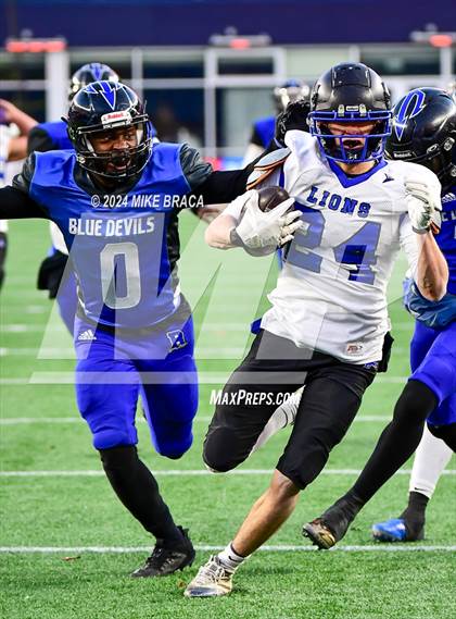 Thumbnail 3 in West Boylston vs Randolph (MIAA Division 8 Final) photogallery.
