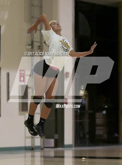 Thumbnail 3 in Senior All-Star Match photogallery.