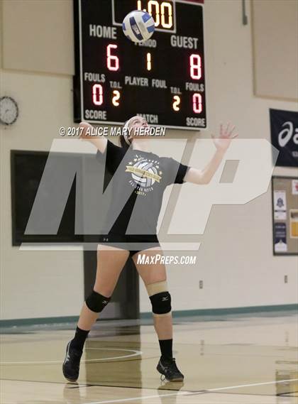 Thumbnail 2 in Senior All-Star Match photogallery.