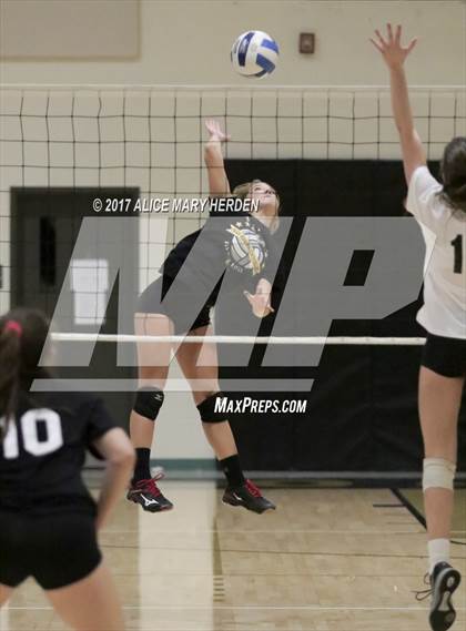 Thumbnail 3 in Senior All-Star Match photogallery.