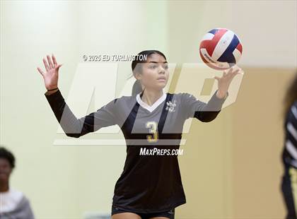 Thumbnail 2 in Lassiter vs. Sprayberry photogallery.