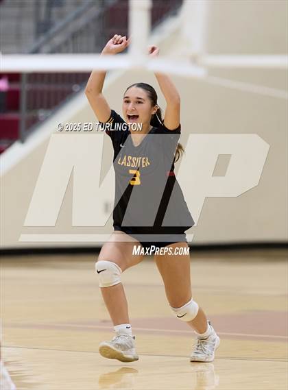 Thumbnail 3 in Lassiter vs. Sprayberry photogallery.