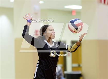 Thumbnail 2 in Lassiter vs. Sprayberry photogallery.