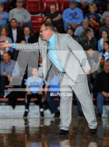 Thumbnail 2 in Marquette Catholic vs. Pinckneyville (IHSA 2A Sectional Semifinal) photogallery.